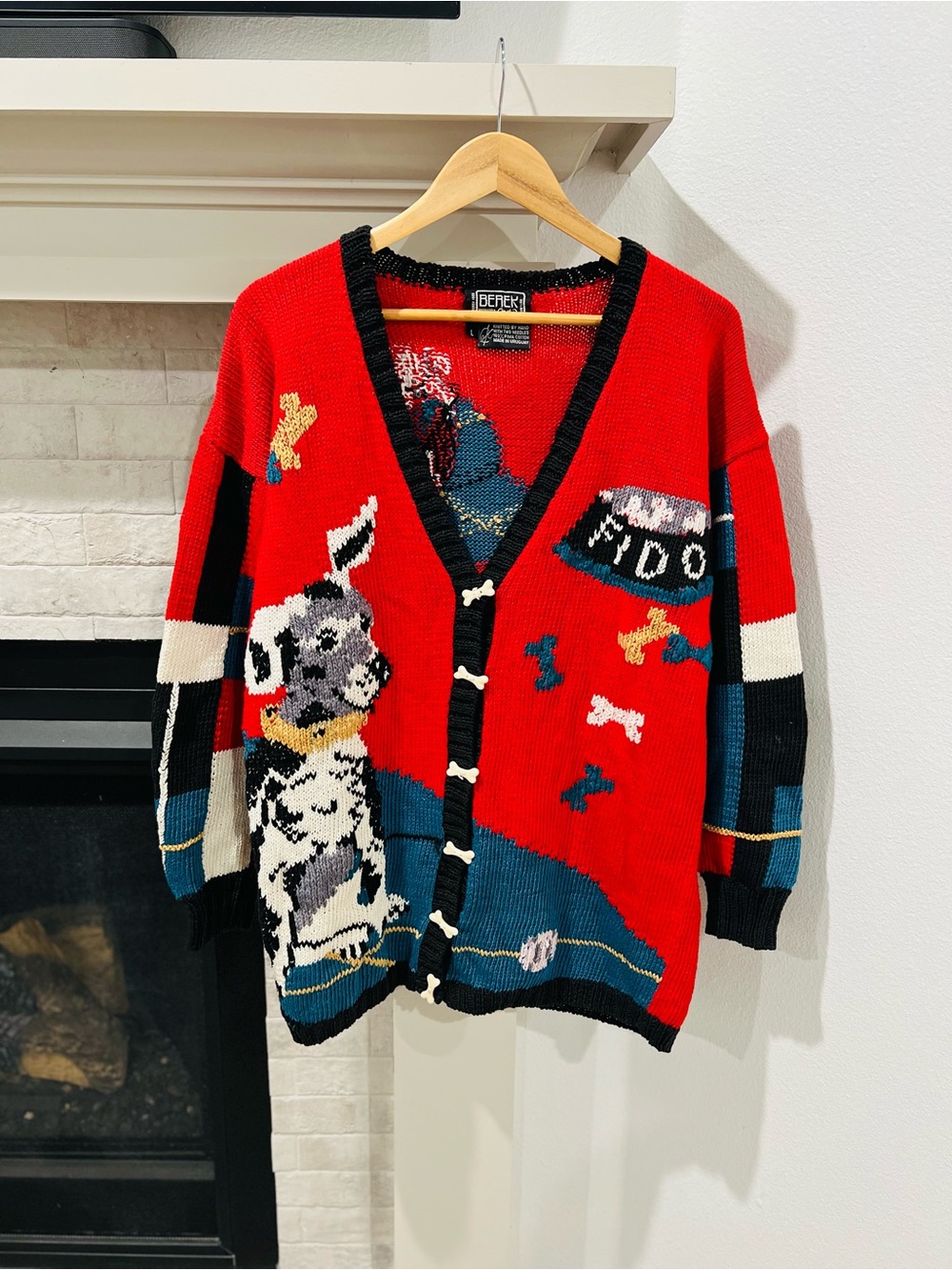 Vintage 1988 Berek Hand Knit Dog Novelty Cardigan Sweater size Large